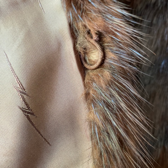 Kerry Brooke Mink Fur stole, shawl by Kerry Brooke Fashions. - Picture 9 of 17